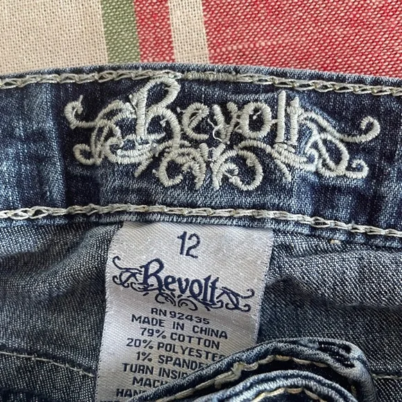 Revolt Size 12 Distressed Blue Jean Shorts - Picture 8 of 9